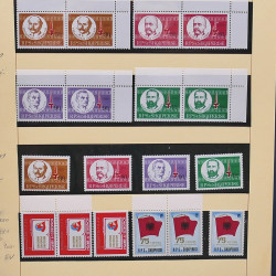 Collection timbres d'Albanie neufs** en double 1982-1999 en 4 albums.