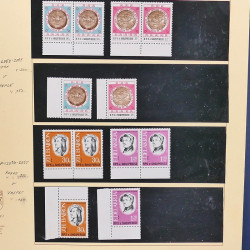 Collection timbres d'Albanie neufs** en double 1982-1999 en 4 albums.