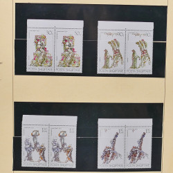 Collection timbres d'Albanie neufs** en double 1982-1999 en 4 albums.