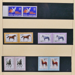 Collection timbres d'Albanie neufs** en double 1982-1999 en 4 albums.
