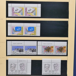 Collection timbres d'Albanie neufs** en double 1982-1999 en 4 albums.