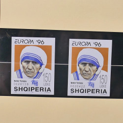 Collection timbres d'Albanie neufs** en double 1982-1999 en 4 albums.