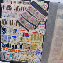 Lot massif de timbres de France oblitérés en 12 albums.