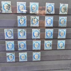 Lot massif de timbres de France oblitérés en 12 albums.