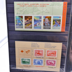 Lot massif de timbres de France oblitérés en 12 albums.