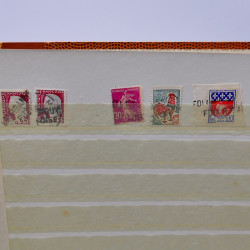 Lot massif de timbres de France oblitérés en 12 albums.