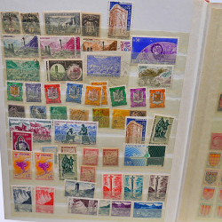 Lot massif de timbres de France oblitérés en 12 albums.