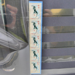 Lot massif de timbres de France oblitérés en 12 albums.