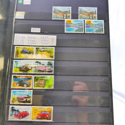 Lot massif de timbres de France oblitérés en 12 albums.