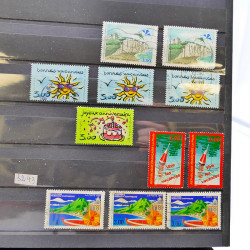 Lot massif de timbres de France oblitérés en 12 albums.
