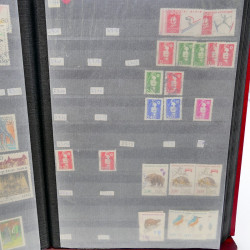 Lot massif de timbres de France oblitérés en 12 albums.
