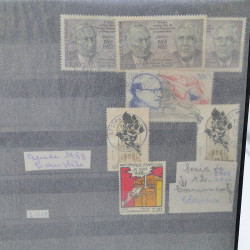 Lot massif de timbres de France oblitérés en 12 albums.