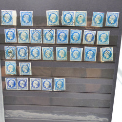 Lot massif de timbres de France oblitérés en 12 albums.