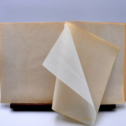 Lot de classeurs et album pour timbres-poste.