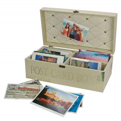 Boîte de rangement rétro pour cartes postales.