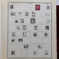 Vrac de timbres France et Monde neufs et oblitérés en un carton.