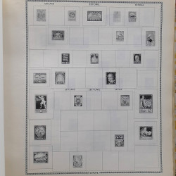 Vrac de timbres France et Monde neufs et oblitérés en un carton.