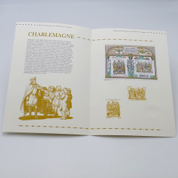 Collection de documents philatéliques Premier Jour France 2014-2015 en un album.