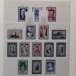 Collection timbres de France 1945-1959 neufs et oblitérés en un album.