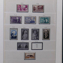 Collection timbres de France 1945-1959 neufs et oblitérés en un album.
