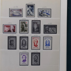 Collection timbres de France 1945-1959 neufs et oblitérés en un album.
