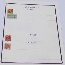 Lot de timbres France et Monde à trier en un carton.