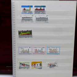 Lot de timbres France et Monde à trier en un carton.