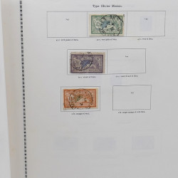 Lot de timbres France et Monde à trier en un carton.