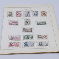 Lot de timbres France et Monde à trier en un carton.