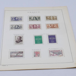 Lot de timbres France et Monde à trier en un carton.