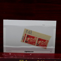 Lot de timbres France et Monde à trier en un carton.