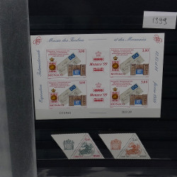 Lot de timbres de Monaco 1971-2004 neufs en 2 albums.