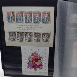 Lot de timbres de Monaco 1971-2004 neufs en 2 albums.