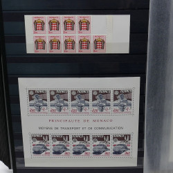Lot de timbres de Monaco 1971-2004 neufs en 2 albums.