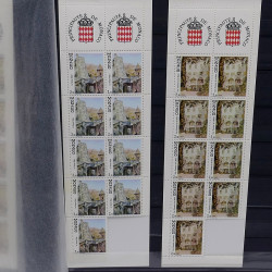Lot de timbres de Monaco 1971-2004 neufs en 2 albums.