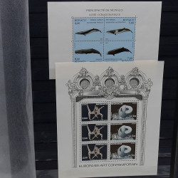 Lot de timbres de Monaco 1971-2004 neufs en 2 albums.