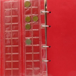 Lot de billets et monnaies du monde en 2 albums.