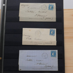 Lot de timbres France et Monde à trier en un carton.