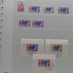 Collection timbres de service de France neufs** 1958-2024 en un album.