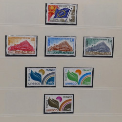 Collection timbres de service de France neufs** 1958-2024 en un album.