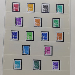 Collection timbres de Mayotte 1997-2011 neufs** complet en album Safe.