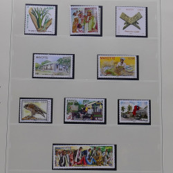 Collection timbres de Mayotte 1997-2011 neufs** complet en album Safe.