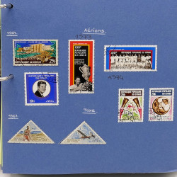 Lot de timbres France et Monde à trier en un carton.