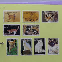 Lot de timbres France et Monde à trier en un carton.