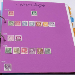 Lot massif de timbres France et Monde à trier en un carton.