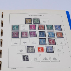 Lot massif de timbres France et Monde à trier en un carton.