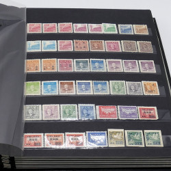 Lot massif de timbres France et Monde à trier en un carton.