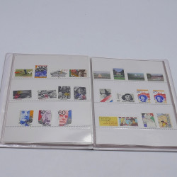 Lot massif de timbres France et Monde à trier en un carton.