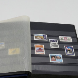 Lot massif de timbres France et Monde à trier en un carton.