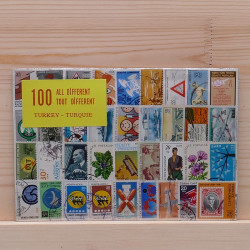 Lot de timbres France et Monde à trier en un carton.